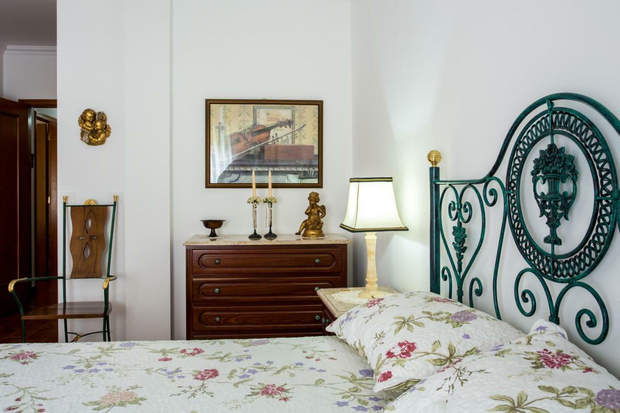 Elegant Sea View Apartment Nazaré Eksteriør billede