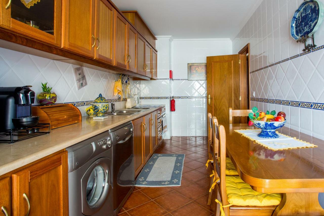 Elegant Sea View Apartment Nazaré Eksteriør billede